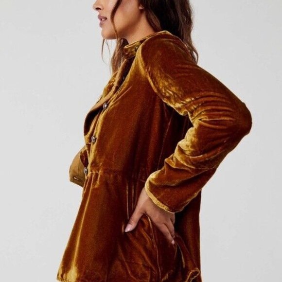 Free People Vintage-Inspired Faye Velvet Jacket - Picture 8 of 10